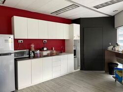 Gateway East (D7), Office #462622321